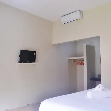 Sammy Cottage Senggigi Mangsit Room photo